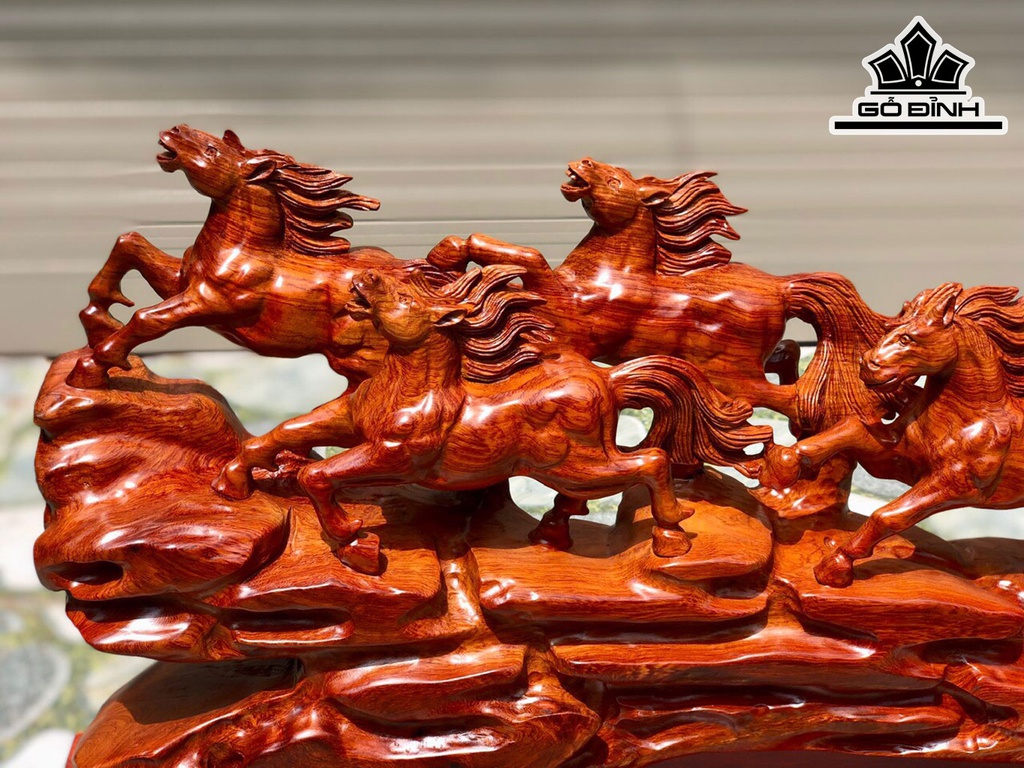 Tượng Bát Mã Gỗ Hương Cao 40 Ngang 95 Sâu 15 (cm)