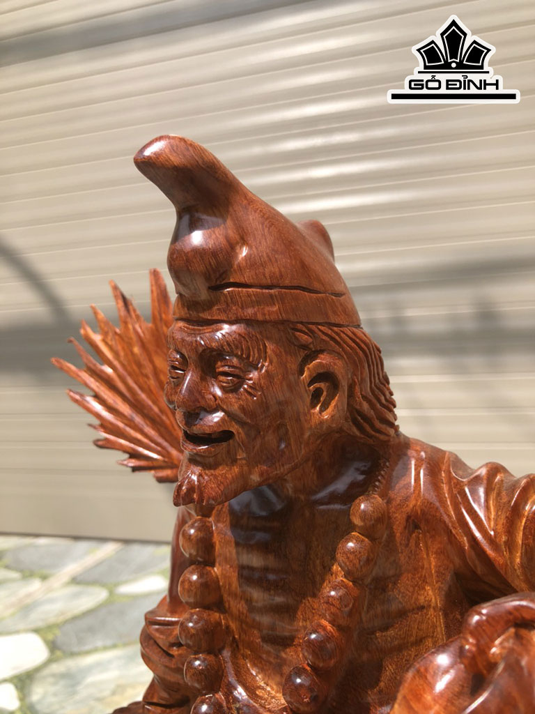 Tượng Tế Công Gỗ Hương Cao 44 Ngang 32 Sâu 34 (cm)