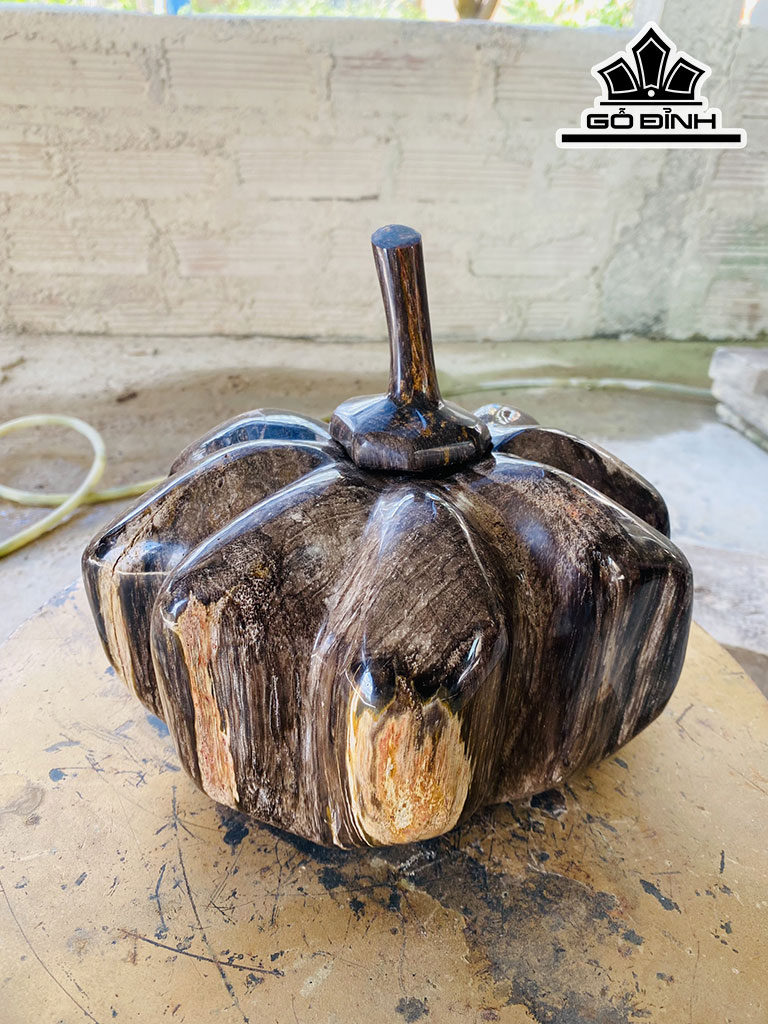 Tác Phẩm Quả Bí Ngô Gỗ Hóa Ngọc Cao 20 Ngang 21 (cm) 7,4kg