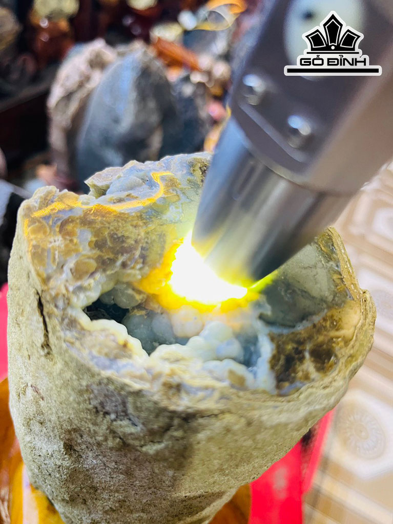 Tác Phẩm Gỗ Hóa Thạch Cao 28 (cm) 3,4kg