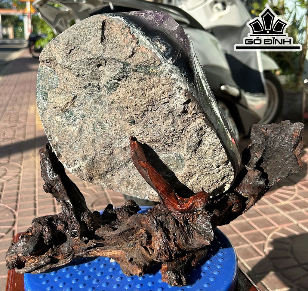 Tinh Thể Đá Thạch Anh Tím Cao 28 Ngang 35 (cm) 5,9kg