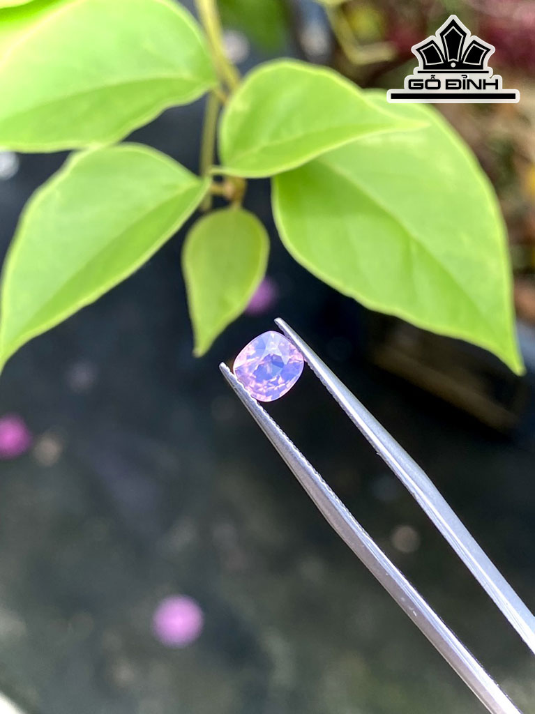 Viên Ngọc Đá Sapphire Cao 5,5 Ngang 5 Sâu 3,5 (mm) 0,87cts