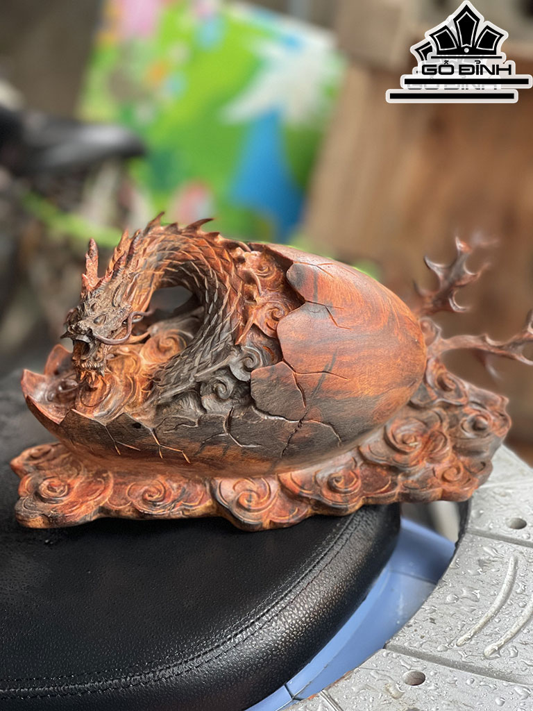 Trứng Rồng Phong Thủy Gỗ Trắc Cao 15 Ngang 28 Sâu 11 (cm)
