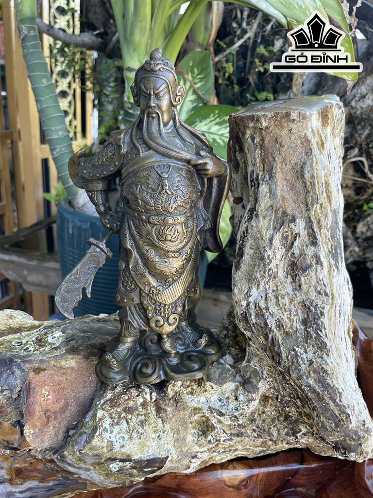 Tác Phẩm Gỗ Hóa Thạch Cao 52 Ngang 40 (cm) 30kg