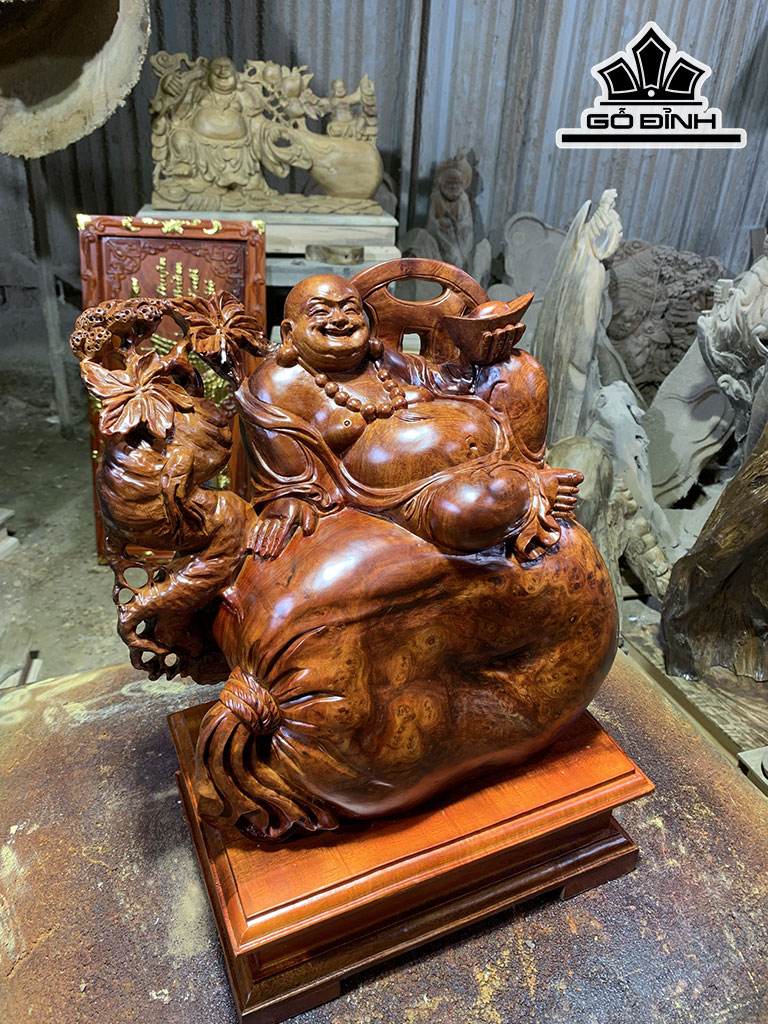 Tượng Phật Di Lặc Gỗ Gõ Đỏ (Cà te) Cao 33 Ngang 33 Sâu 20 (cm)