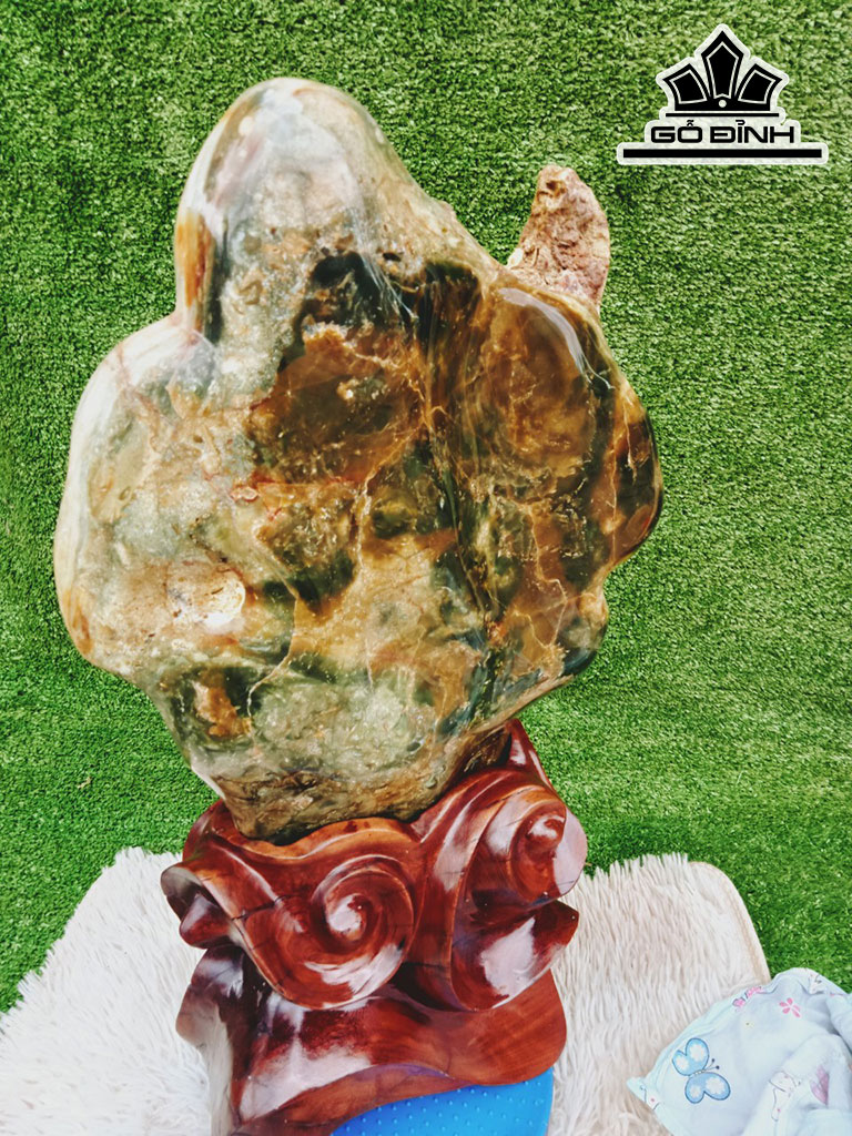 Tác Phẩm Đá Canxedon Cao 60 Ngang 35 (cm) 17kg