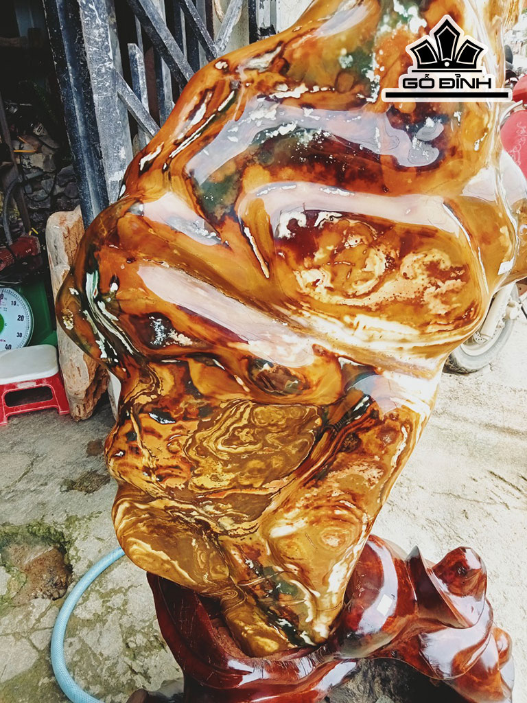 Tác Phẩm Đá Canxedon Cao 127 Ngang 47 (cm) 85kg