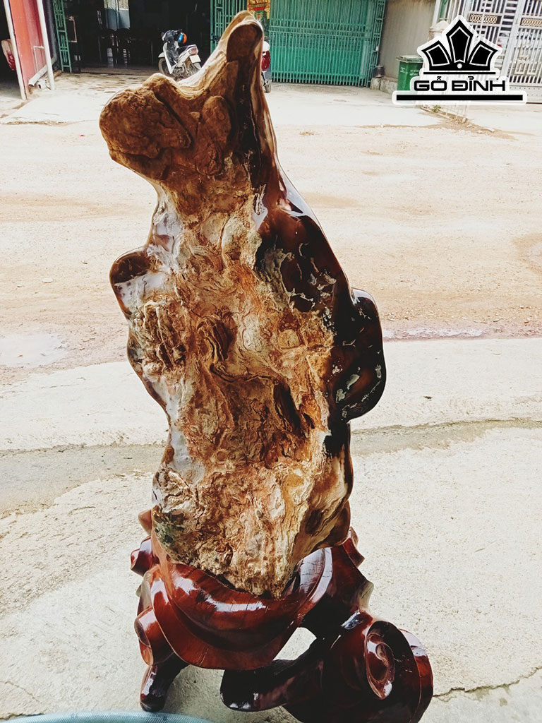 Tác Phẩm Đá Canxedon Cao 127 Ngang 47 (cm) 85kg