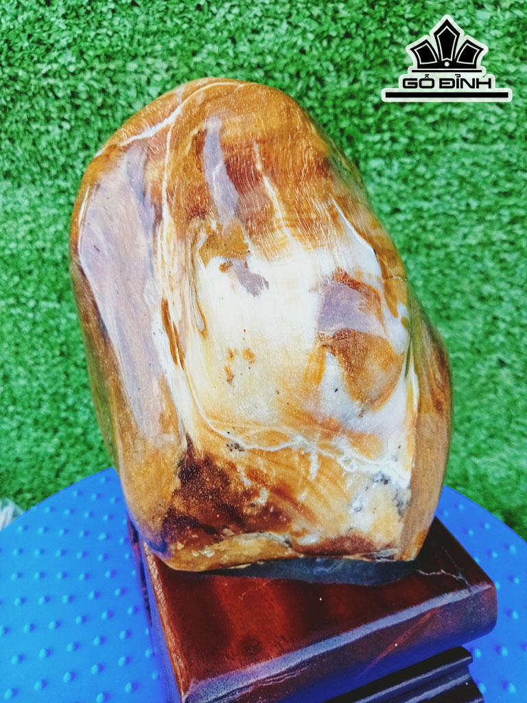 Tác Phẩm Gỗ Hóa Ngọc Cao 15 Ngang 9 (cm) 1,8kg