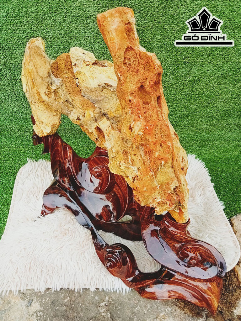 Tác Phẩm Gỗ Hóa Ngọc Cao 50 Ngang 13 (cm) 9,5kg