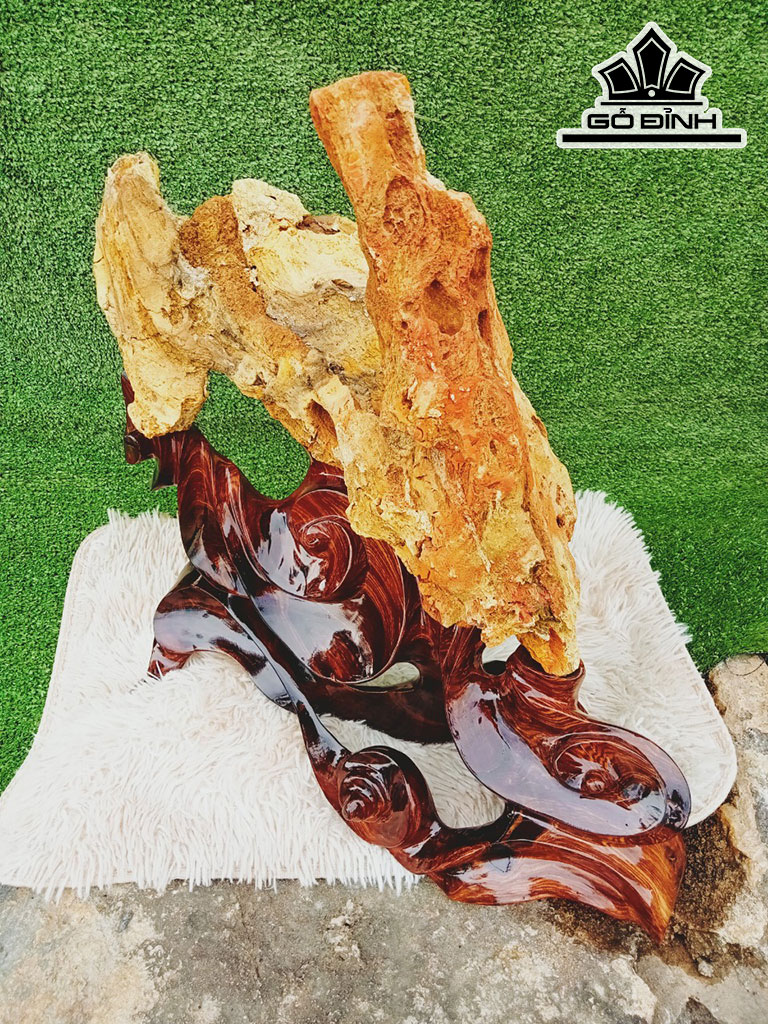 Tác Phẩm Gỗ Hóa Ngọc Cao 50 Ngang 13 (cm) 9,5kg