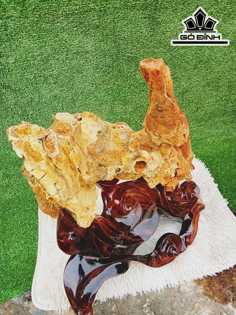 Tác Phẩm Gỗ Hóa Ngọc Cao 50 Ngang 13 (cm) 9,5kg