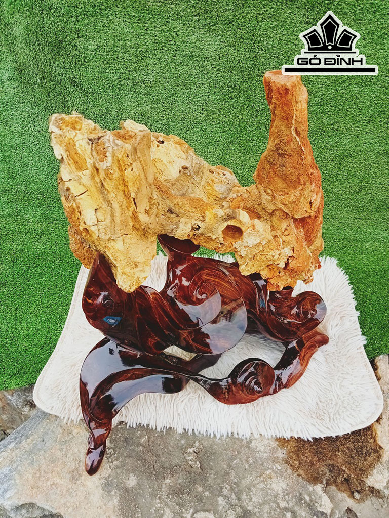 Tác Phẩm Gỗ Hóa Ngọc Cao 50 Ngang 13 (cm) 9,5kg