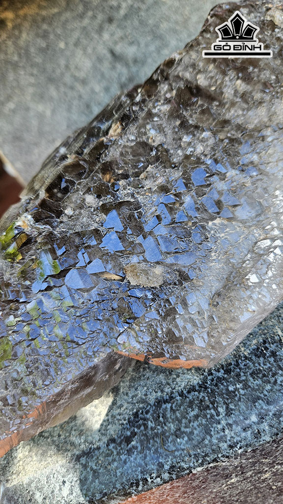 Mầm Đá Thạch Anh Khói ( Smoky Quartz ) Cao 38 Ngang 16 (cm) 5kg