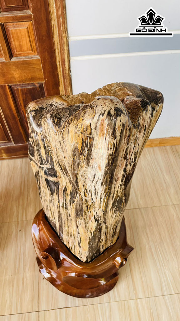 Tác Phẩm Gỗ Hóa Thạch Cao 118 Rộng 37 (cm) 117kg