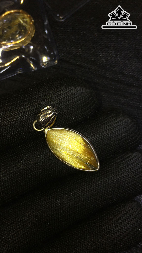 Mặt Dây Chuyền Đá Thạch Anh Tóc Vàng Cao 21,1 Ngang 11 Sâu 7,1 (mm) 3,7gr