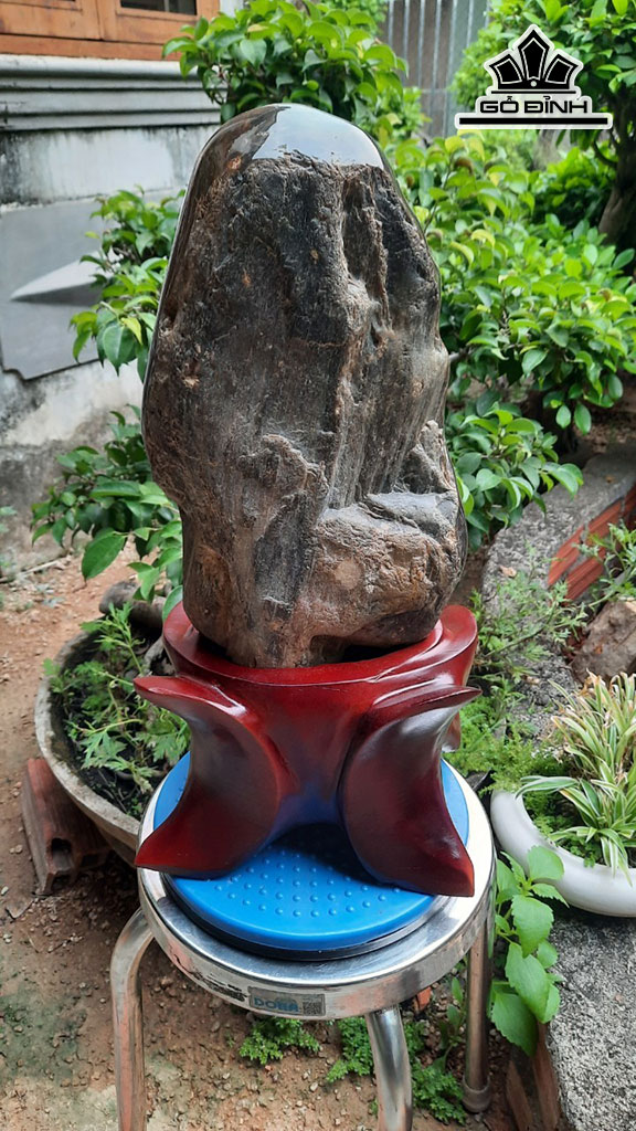 Tác Phẩm Gỗ Hóa Thạch Cao 48 Ngang 20 (cm) 17kg