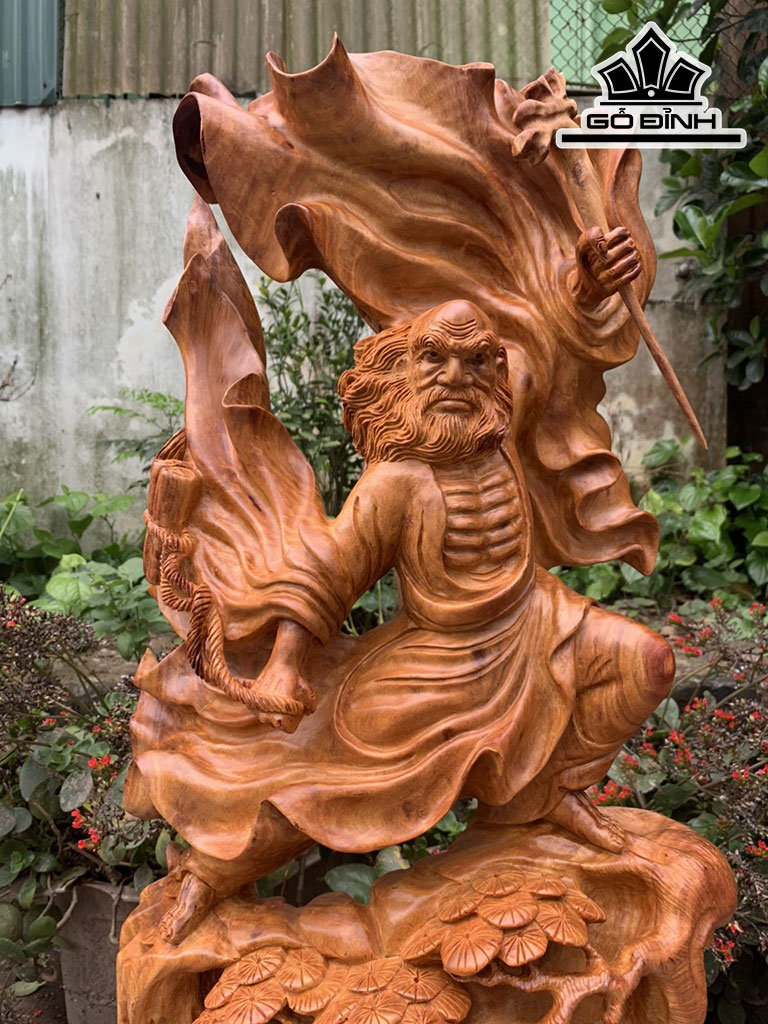 Tượng Đạt Ma Sư Tổ Gỗ Hương Cao 88 Ngang 40 Sâu 27 (cm)