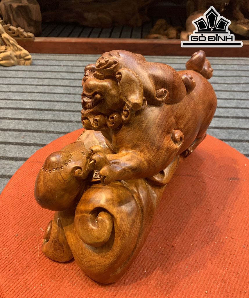 Tượng Nghê Gỗ Hương Cao 30 Ngang 38 Sâu 18 (cm)