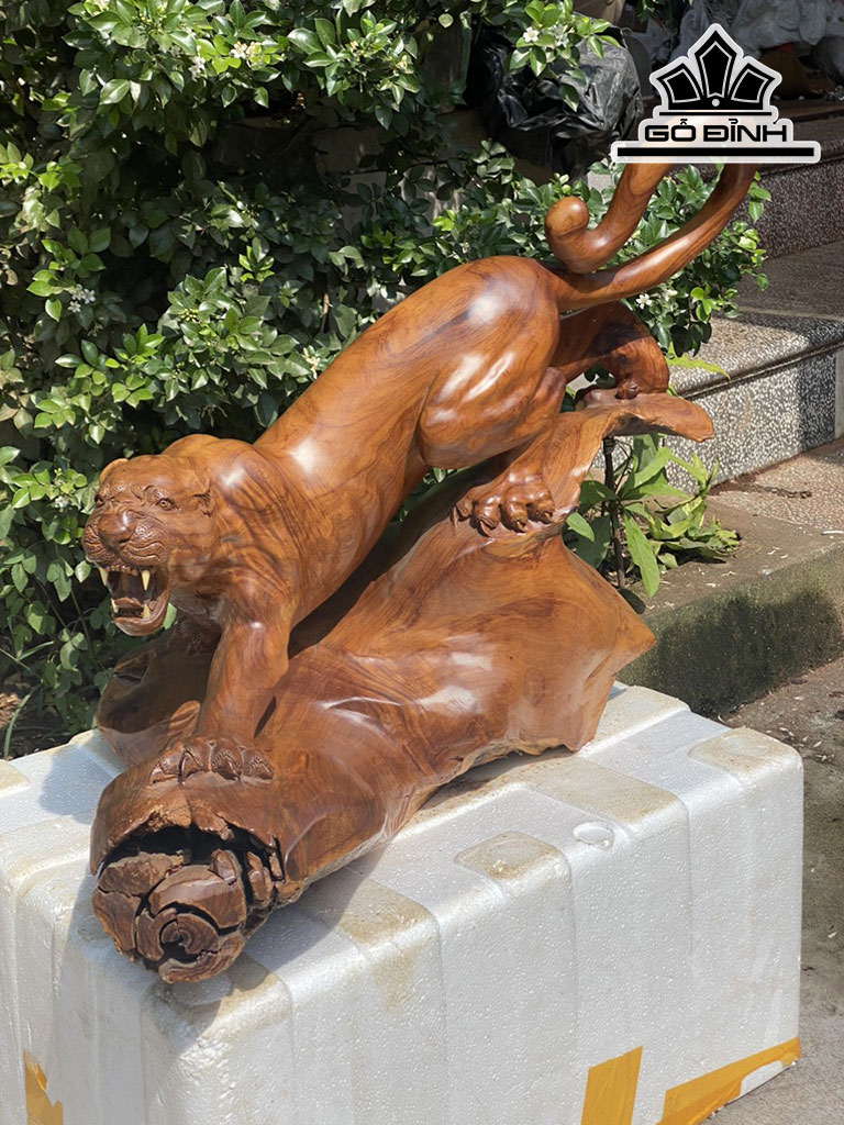 Tượng Báo Săn Mồi Gỗ Cẩm Ngang 70 Cao 53 Sâu 40 (cm)