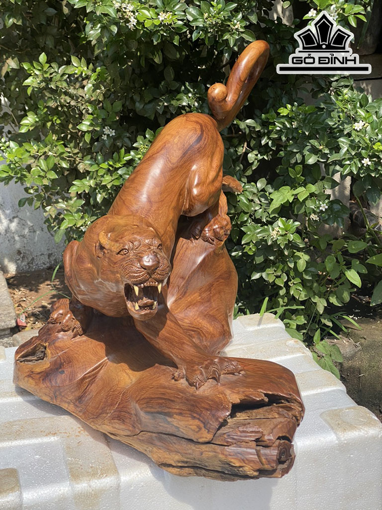 Tượng Báo Săn Mồi Gỗ Cẩm Ngang 70 Cao 53 Sâu 40 (cm)