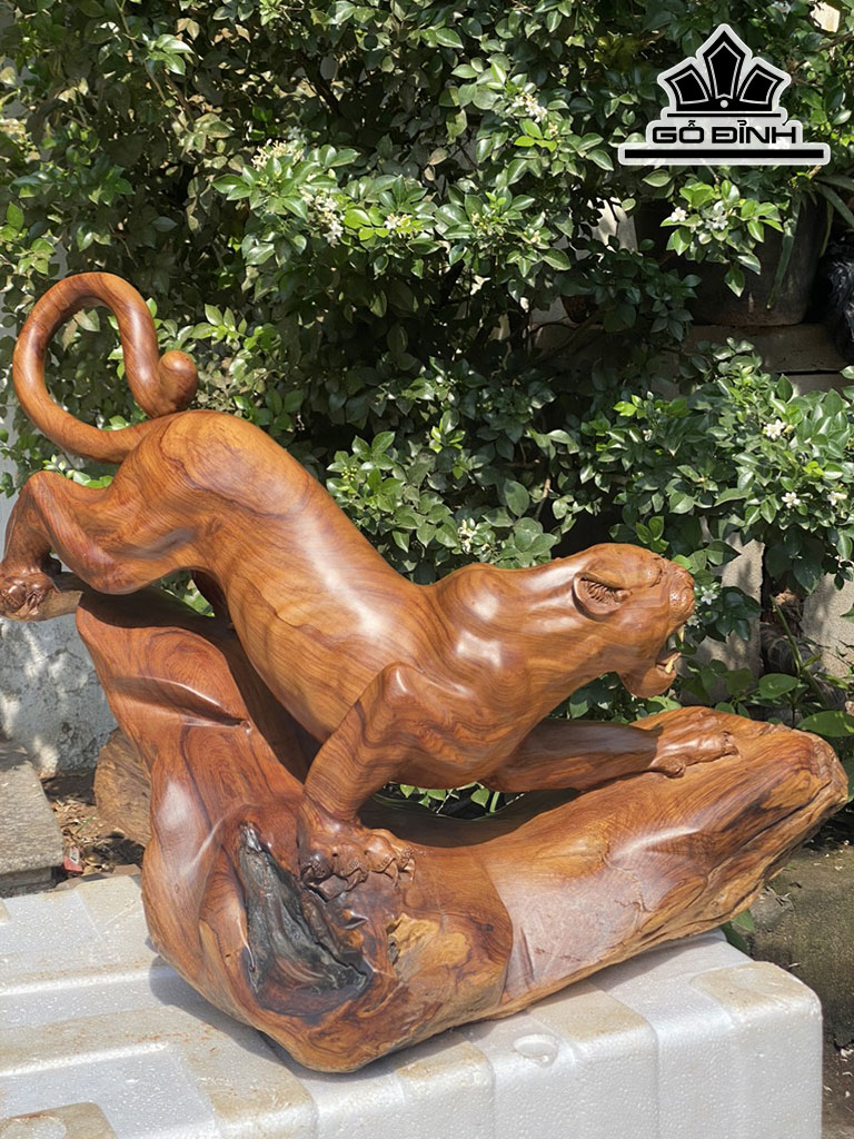 Tượng Báo Săn Mồi Gỗ Cẩm Ngang 70 Cao 53 Sâu 40 (cm)