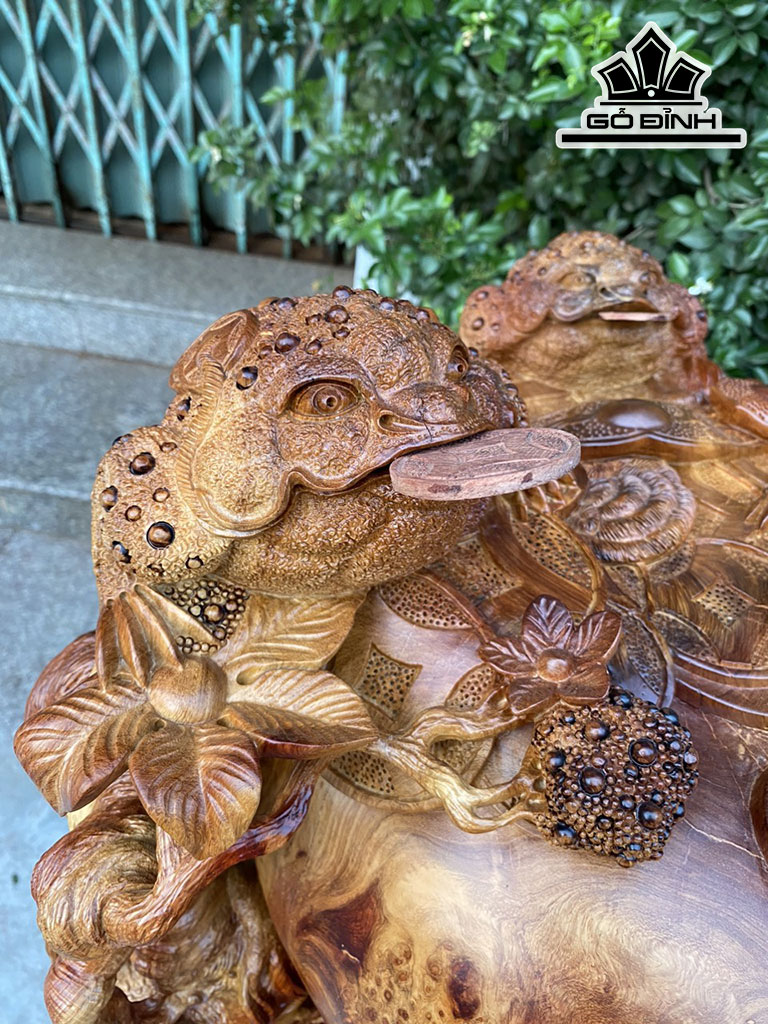 Tượng Ngũ Cóc Chấn Bình Gỗ Nu Hương Cao 42 Ngang 60 Sâu 52 (cm)