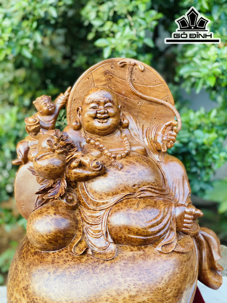 Tượng Phật Di Lặc Ngồi Bao Tiền Gỗ Nu Ngọc Am Cao 38 Ngang 35 Sâu 25 (cm)