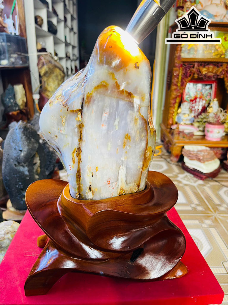 Tác Phẩm Gỗ Hóa Ngọc Cao 32 (cm) 5kg