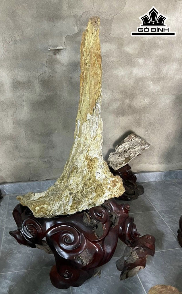 Tác Phẩm Gỗ Hóa Thạch Cao 138 (cm) 45kg