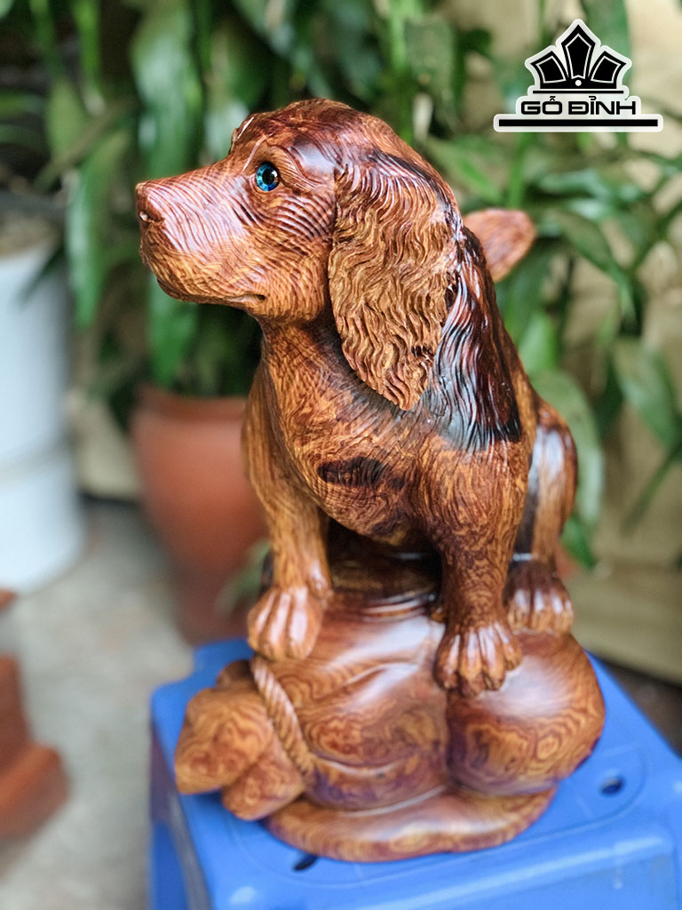 Tượng Chó Gỗ Cẩm Cao 32 Ngang 22 Sâu 20 (cm)
