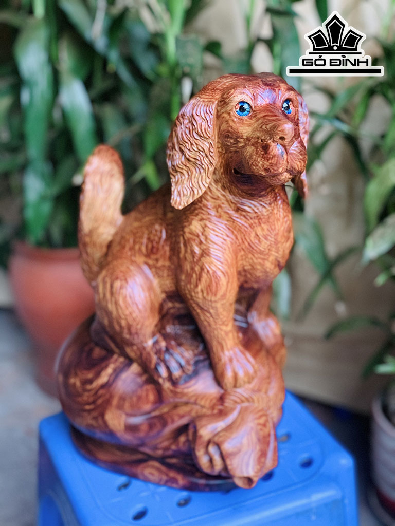 Tượng Chó Gỗ Cẩm Cao 32 Ngang 22 Sâu 20 (cm)
