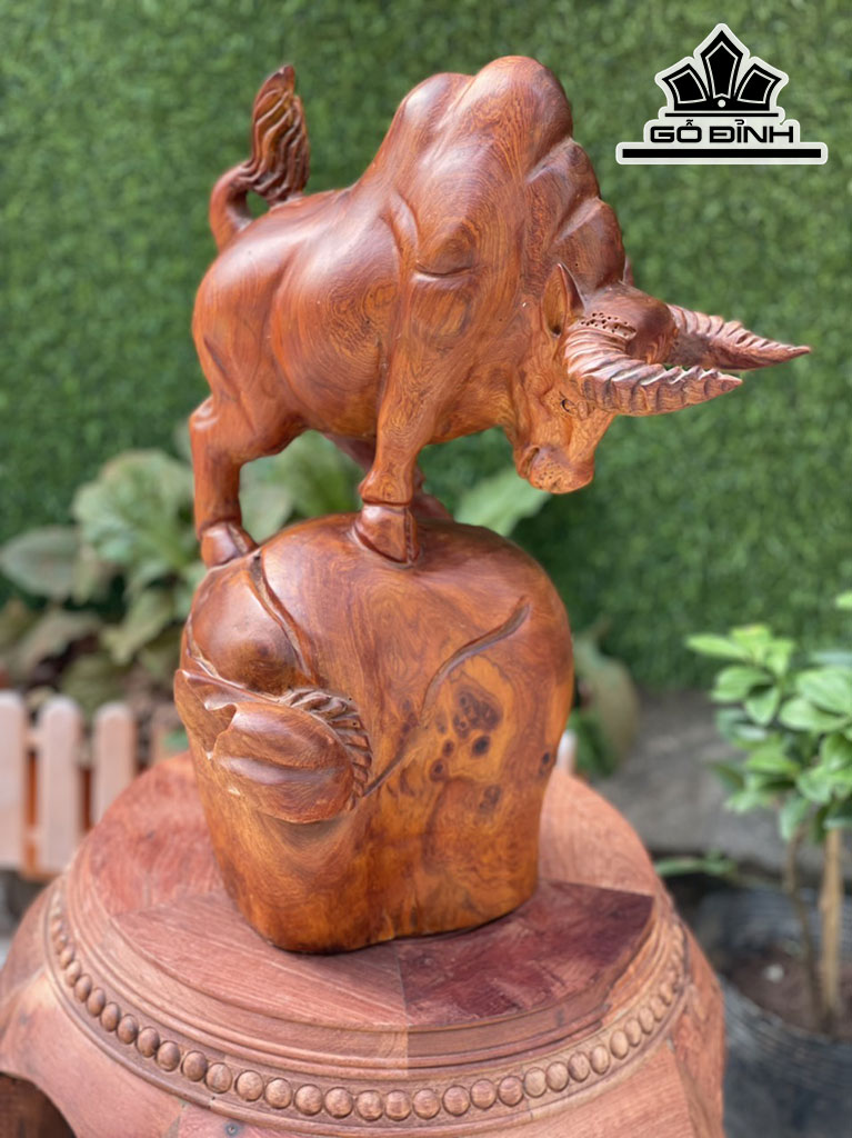 Tượng Bò Tót Gỗ Hương Cao 40 Ngang 30 Sâu 20 (cm)