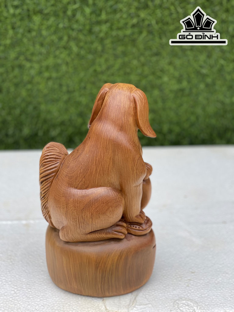 Tượng Chó Gỗ Bách Xanh Cao 25 Ngang 14 Sâu 10 (cm)