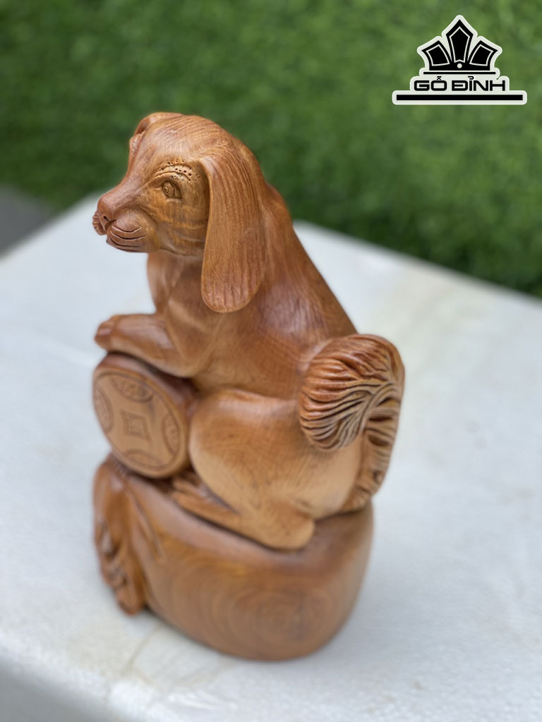 Tượng Chó Gỗ Bách Xanh Cao 25 Ngang 14 Sâu 10 (cm)