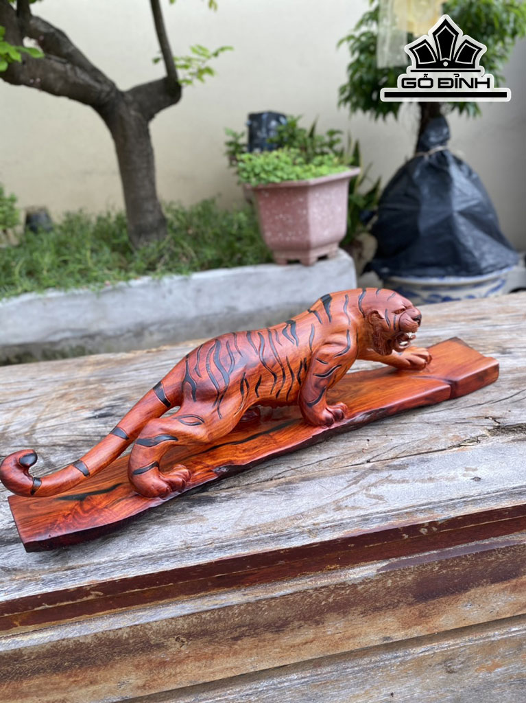 Tượng Hổ Phong Thủy Gỗ Trắc Cao 15 Ngang 54 Sâu 12 (cm)