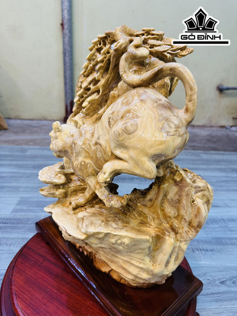 Tượng Báo Săn Mồi Gỗ Nu Nghiến Cao 47 Ngang 43 Sâu 25 (cm)