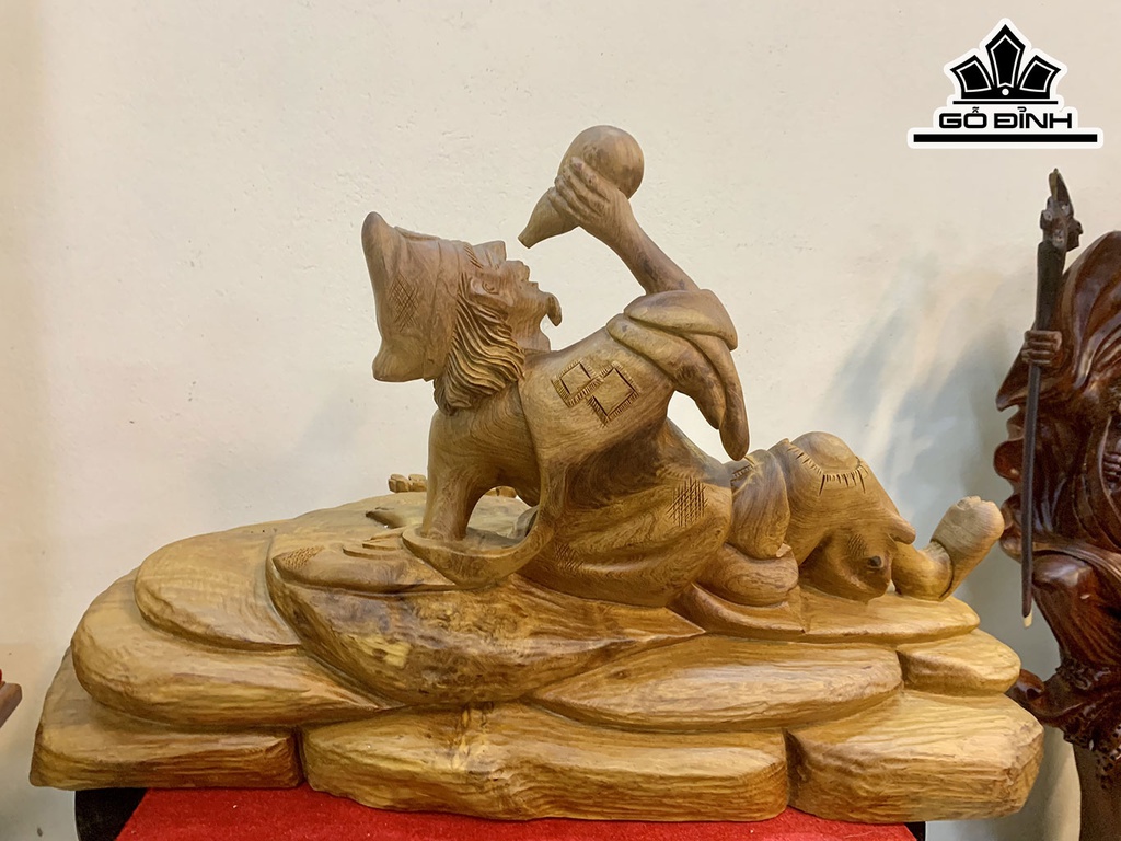 Tượng Tế Công Gỗ Hương Cao 36 Ngang 57 Sâu 32 (cm)