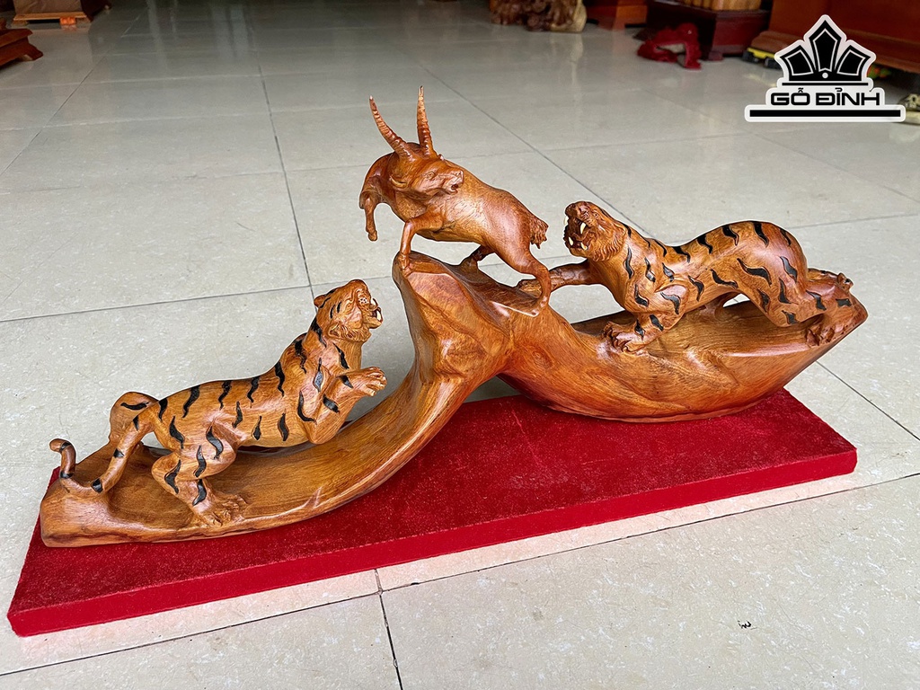 Tác Phẩm Sinh Tồn Gỗ Hương Cao 33 Ngang 63 Sâu 12 (cm)