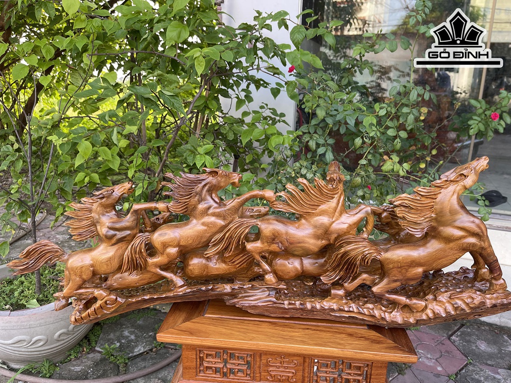 Tượng Bát Mã Gỗ Bách Xanh Cao 29 Ngang 79 Sâu 23 (cm)