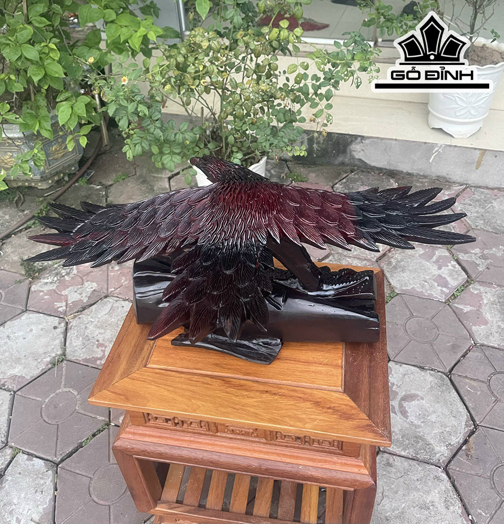 Tượng Đại Bàng Săn Mồi Gỗ Trắc Cao 24 Ngang 56 Sâu 32 (cm)