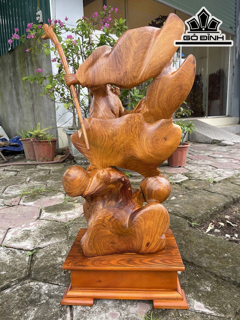 Tượng Đạt Ma Sư Tổ Gỗ Hương Cao 60 Ngang 33 Sâu 22 (cm)