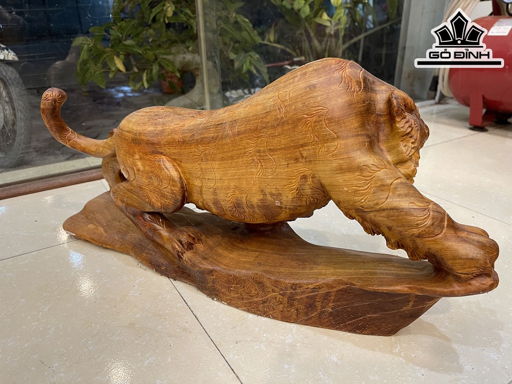Tượng Hổ Phong Thủy Gỗ Hương Cao 27 Ngang 55 Sâu 16 (cm)