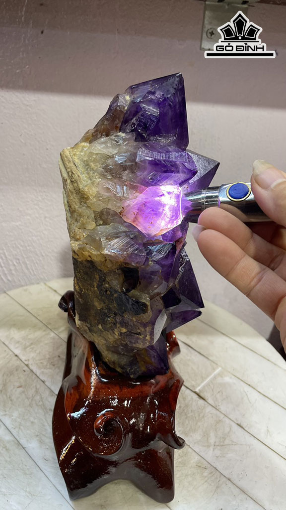 Tinh Thể Đá Thạch Anh Tím Cao 28 Rộng 15 (cm) 4,4kg