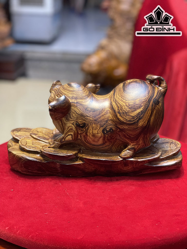 Tượng Heo Gỗ Cẩm Cao 19 Ngang 35 Sâu 16 (cm)