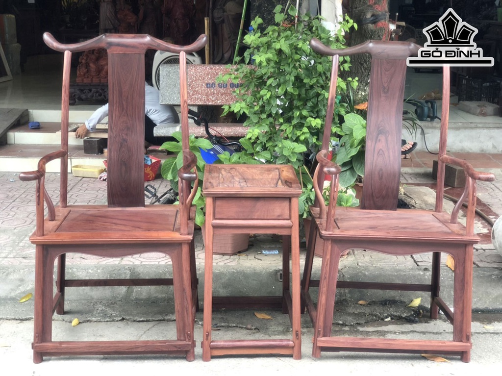 Bộ Tai Quan Gỗ Cẩm Ghế  Mặt 62-50 Cao 127 Đôn 48-38 Cao 70 (cm)