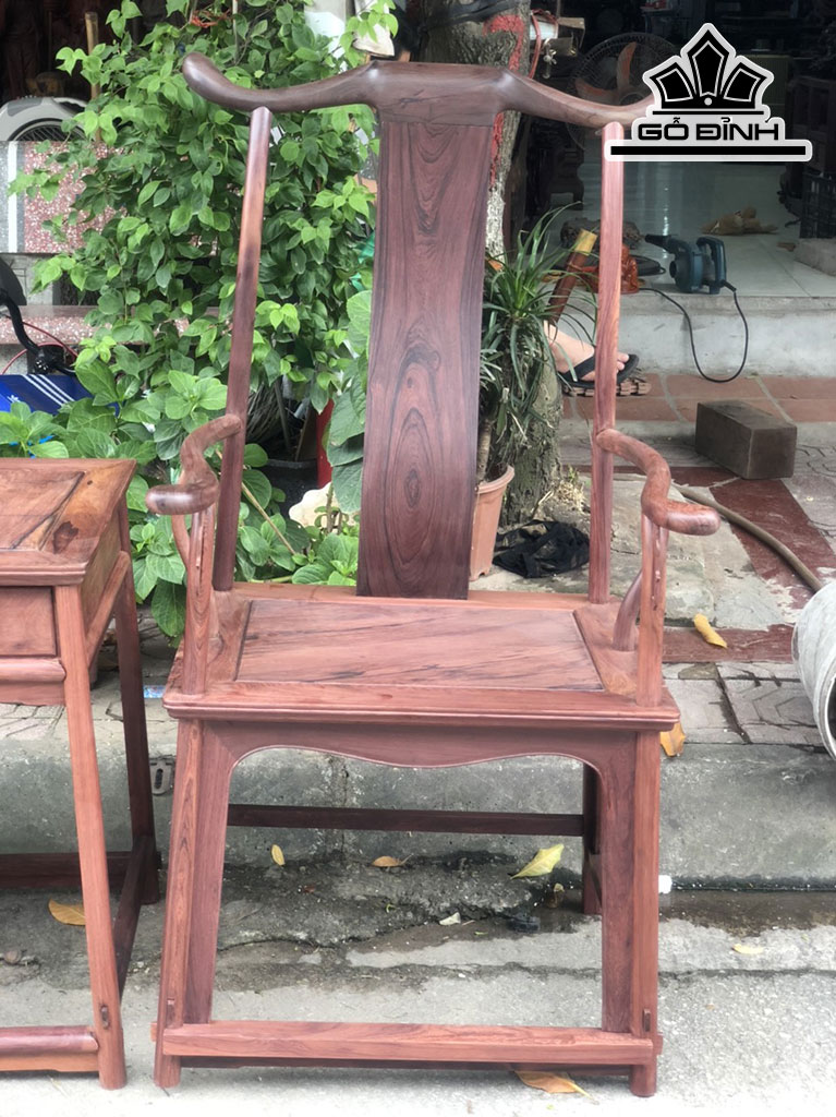 Bộ Tai Quan Gỗ Cẩm Ghế  Mặt 62-50 Cao 127 Đôn 48-38 Cao 70 (cm)