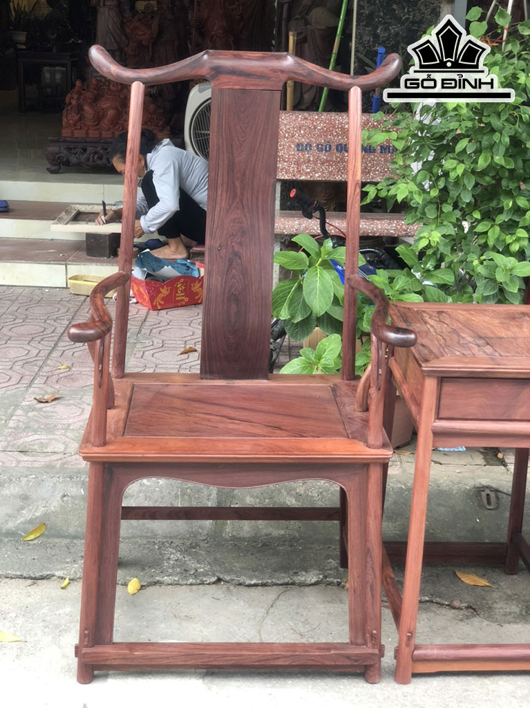 Bộ Tai Quan Gỗ Cẩm Ghế  Mặt 62-50 Cao 127 Đôn 48-38 Cao 70 (cm)