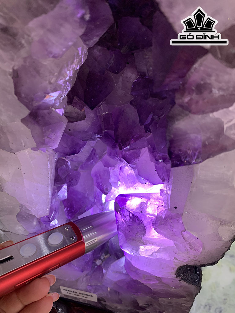 Động Đá Thạch Anh Tím Cao 42 Ngang 20 Sâu 18 (cm) 19,58kg