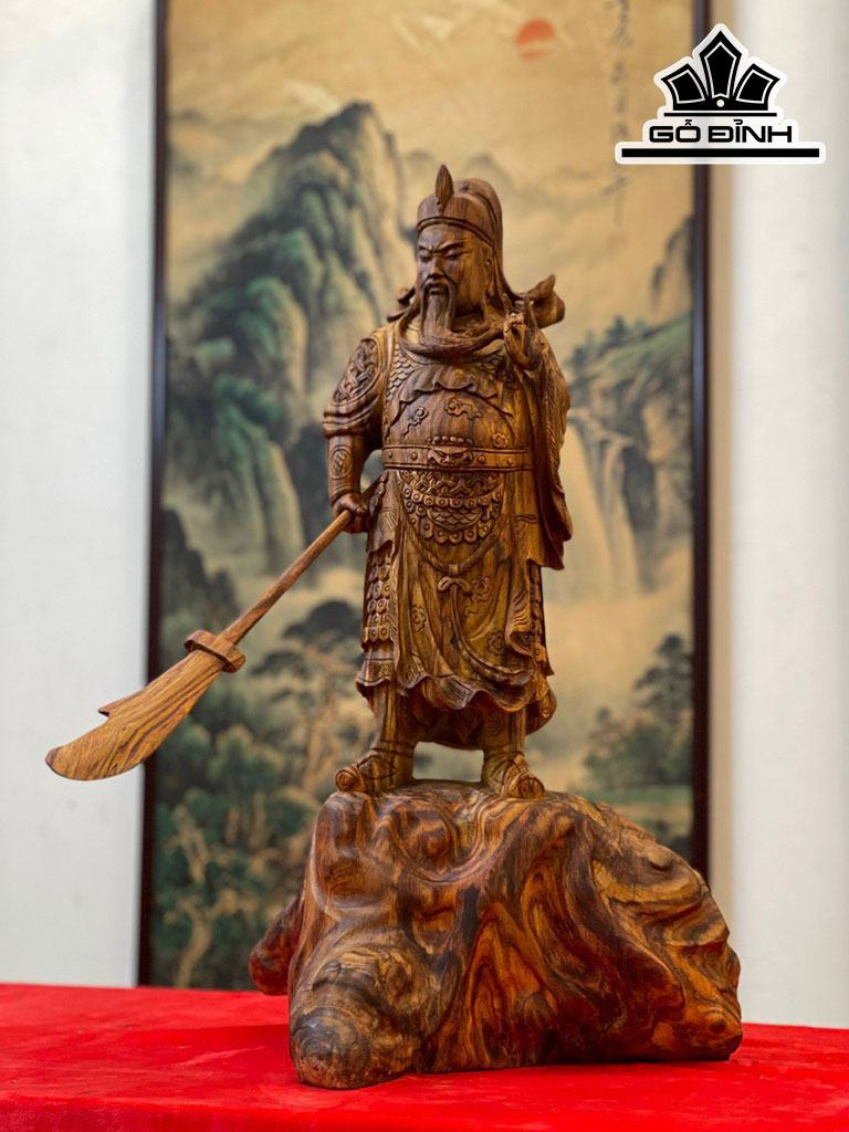 Tượng Quan Công Gỗ Sưa Cao 58 Ngang 42 Sâu 30 (cm)